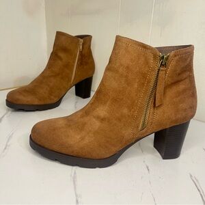 Rialto Women's Walnut Faux Suede Block Heel Booties Shoes Size 9.5M